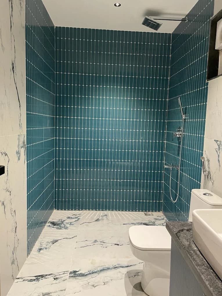 Live Ceramique bathroom showcase