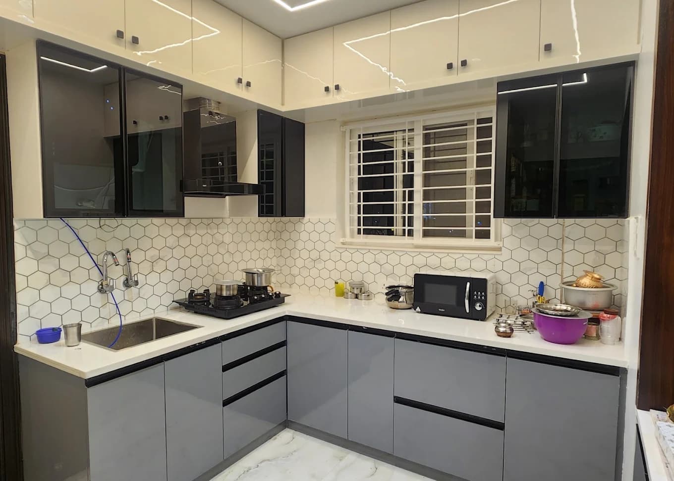 Live Ceramique kitchen surface and tile design