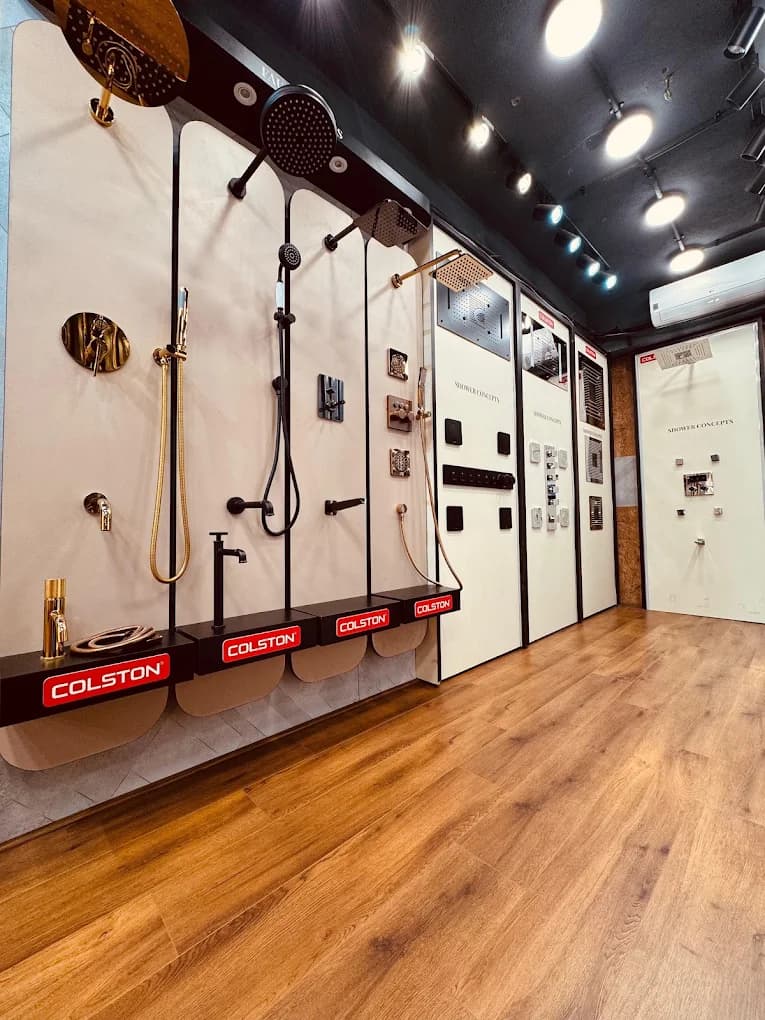 Live Ceramique showroom showcase