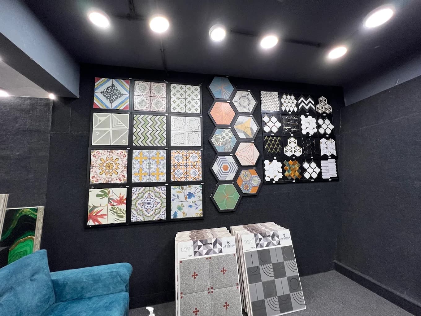 Live Ceramique showroom showcase